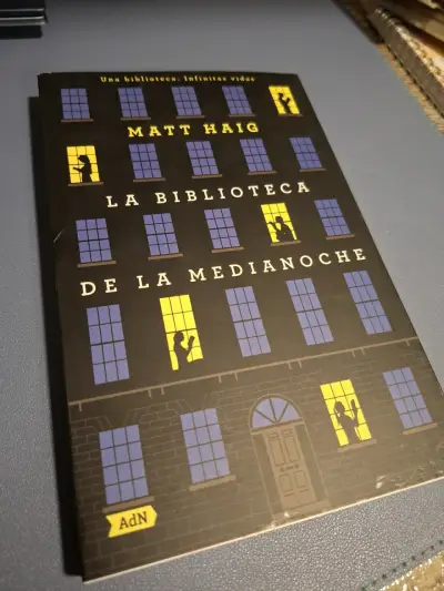 Libro 'La biblioteca de la medianoche' - miniatura 1