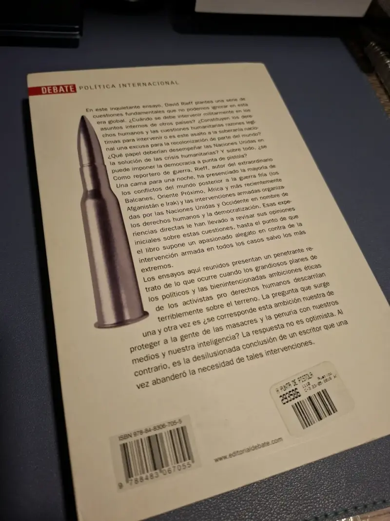 Libro A Punta de Pistola - 2