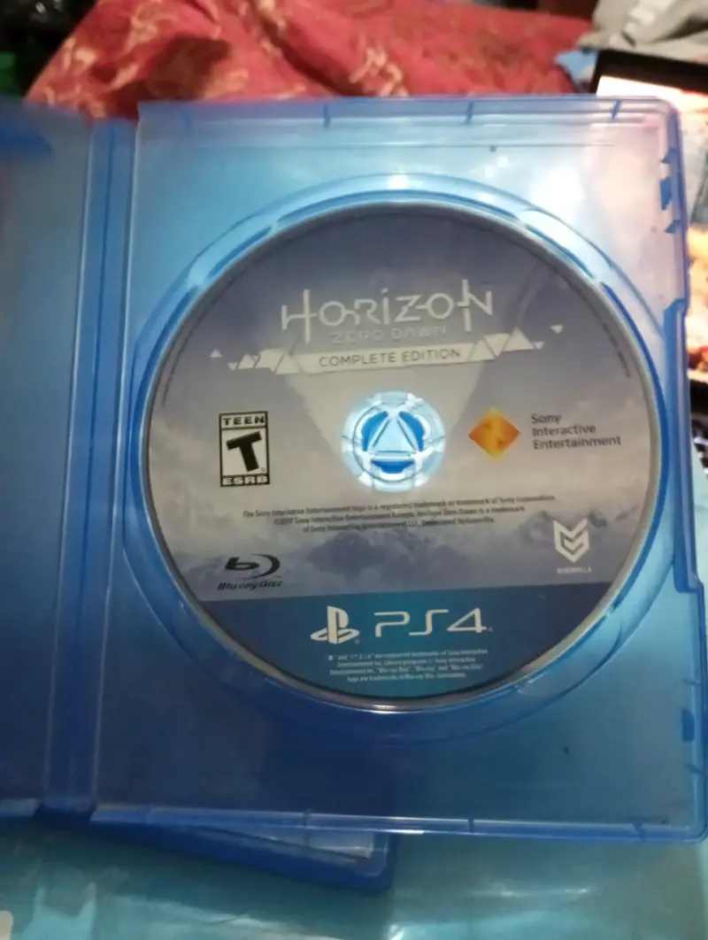 Pack 3 Juegos PS4 (Horizon, Uncharted 4, Far Cry P - 3