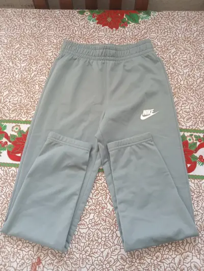 Polerón Nike gris con capucha - miniatura 2