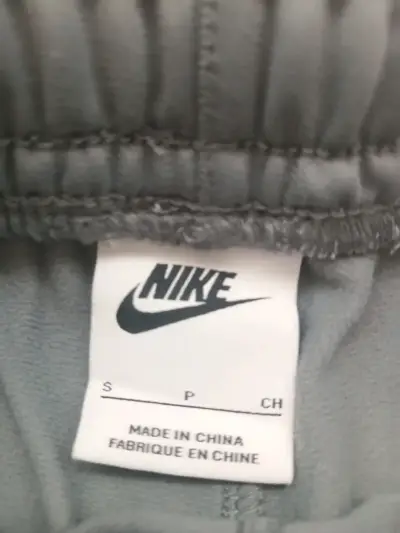 Polerón Nike gris con capucha - miniatura 3
