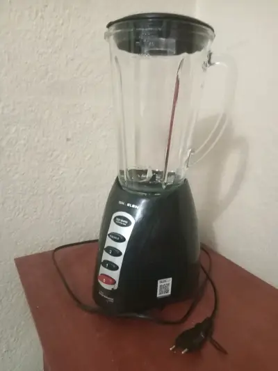 Licuadora de vaso negro 750W - miniatura 1