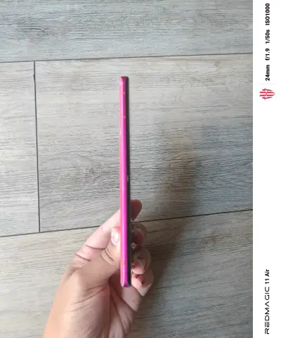 Motorola Edge 40 Neo (Pantone edition) - miniatura 3