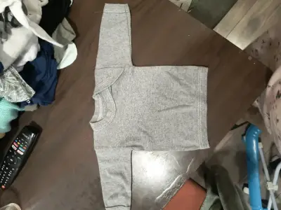 Polerón gris para niño - miniatura 1