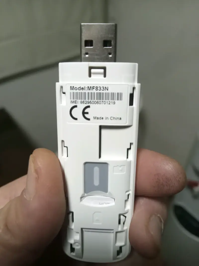 Stick USB modelo MF833N - 1