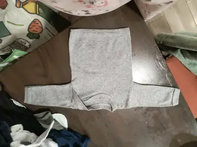 Polerón gris para niño - miniatura 3