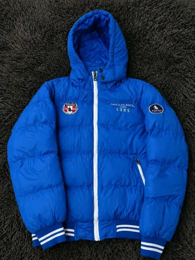 Chaqueta Polo acolchada con capucha - miniatura 1