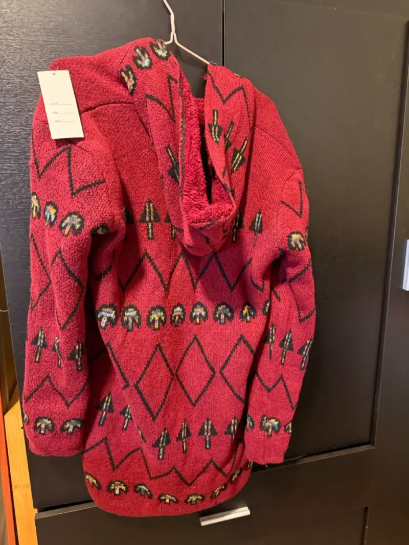 Abrigo acolchado rojo con capucha talla M NUEVO - 2