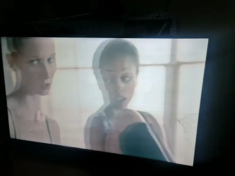 Televisor Recco 58" - 1