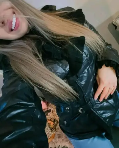 Chaqueta ecocuero talla S y M - miniatura 2