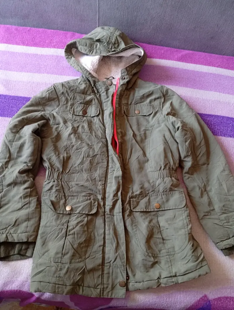 Parka verde con forro polar - 1