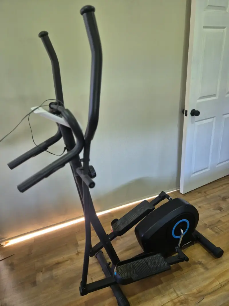 Bicicleta elíptica negra compacta - 1