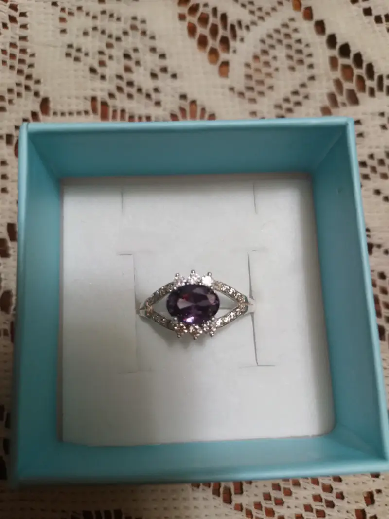 Anillo de plata con amatista