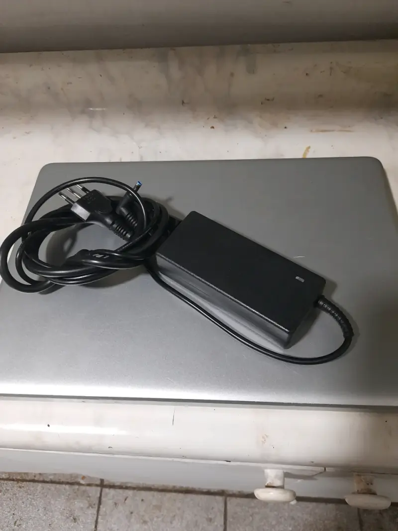 Notebook hp i3 - 1