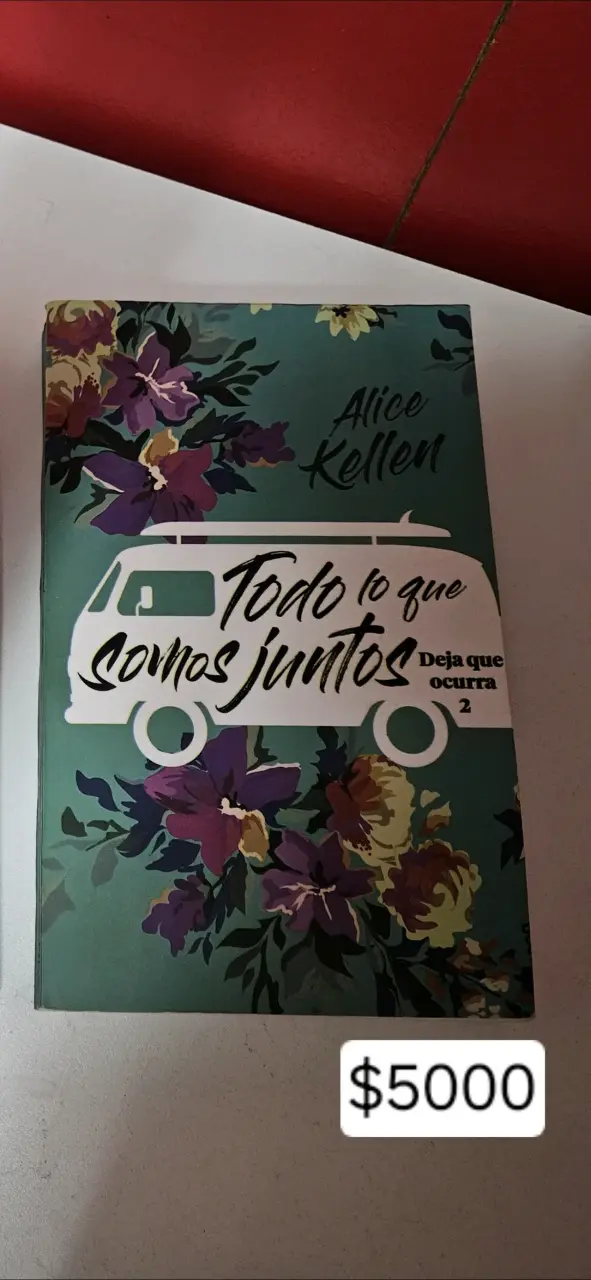 Libro 'Todo lo que somos juntos'