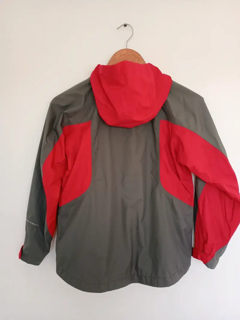 Chaqueta Columbia roja y gris - 2