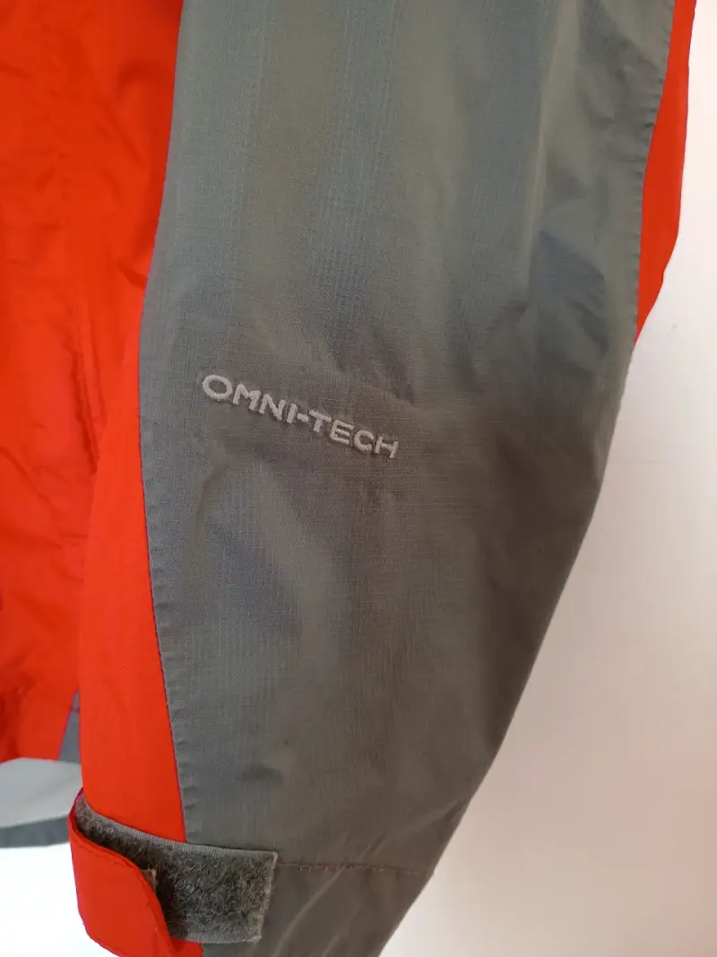 Chaqueta Columbia roja y gris - 4