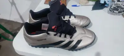 Zapatillas deportivas doradas Predator - miniatura 2