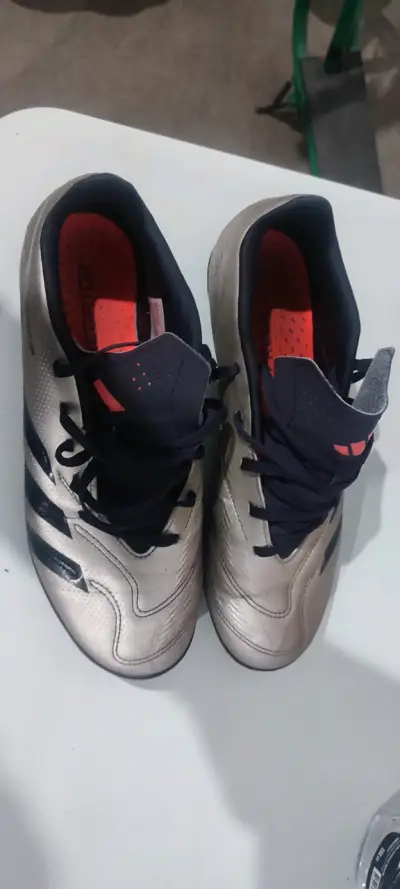 Zapatillas deportivas doradas Predator - miniatura 3