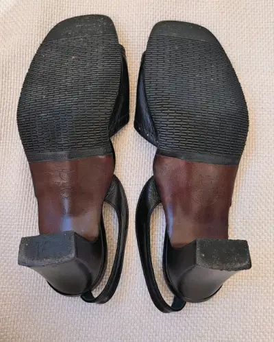 Sandalias negras de cuero - miniatura 2
