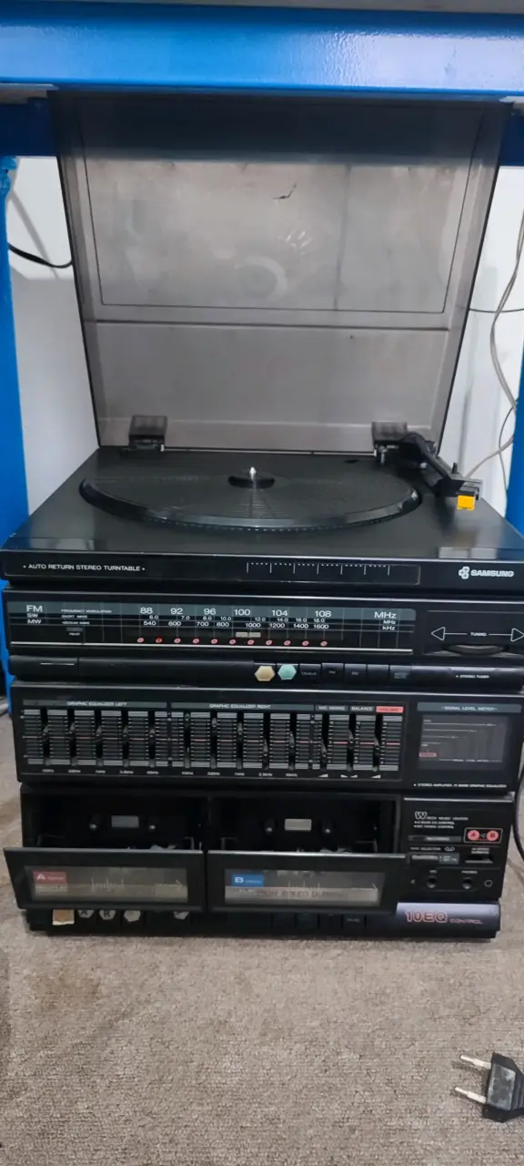 Sistema estéreo NEC NS 647E - 2