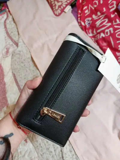 Billetera negra Secret con cierre - miniatura 3