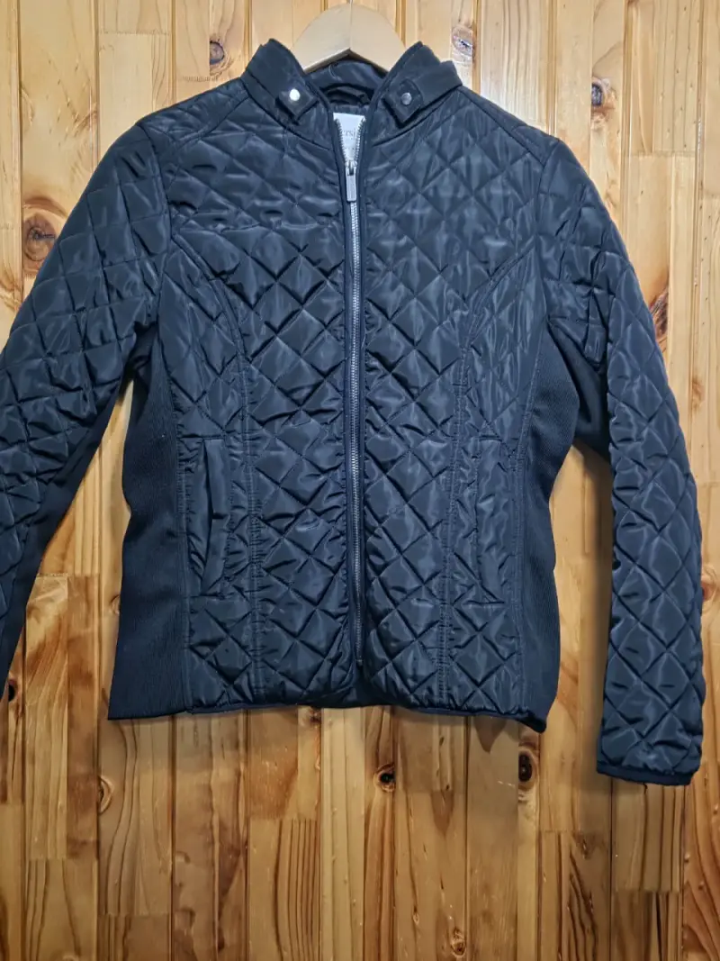 Chaqueta acolchada negra
