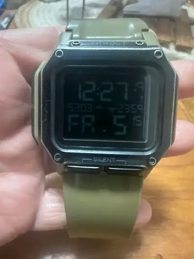Reloj digital Nixon the Regulus - miniatura 4