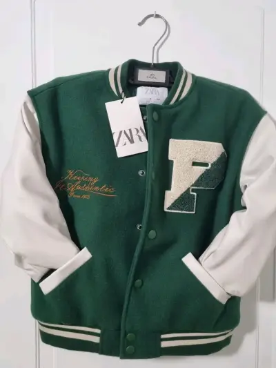 Chaqueta varsity verde Zara talla 6 - miniatura 1