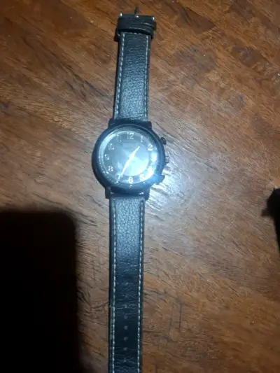 Reloj pulsera azul - miniatura 3