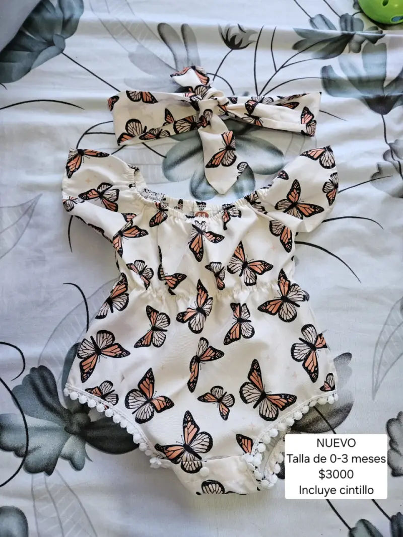 Body bebé con mariposas