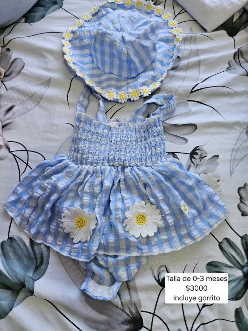 Conjunto bebé azul con gorrito