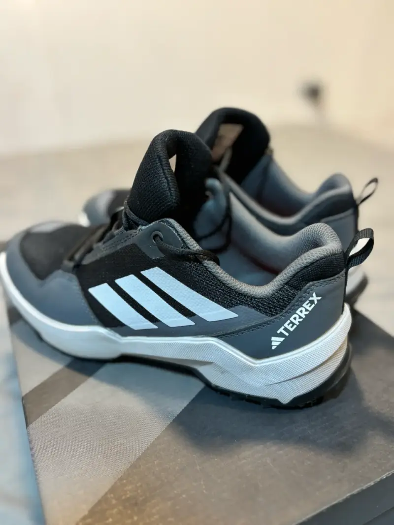 Zapatillas ADIDAS TERREX (talla 37) - 1