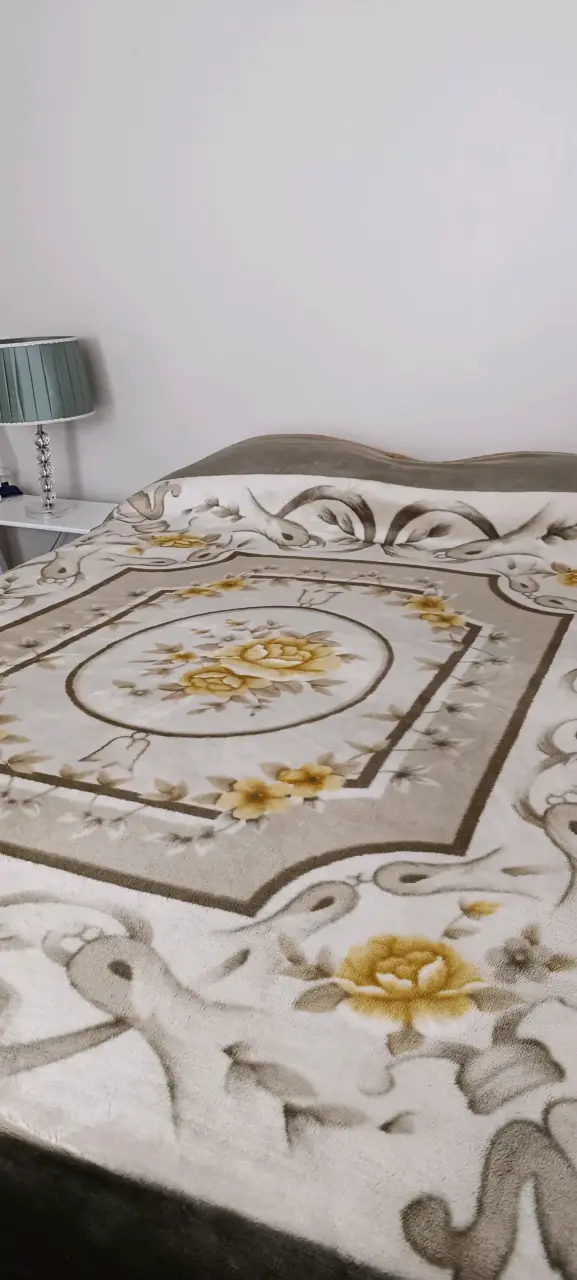 Cobertor de cama floral beige,frasada - 1