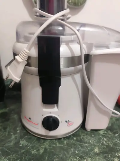 Extractor de jugos Moulinex - miniatura 1