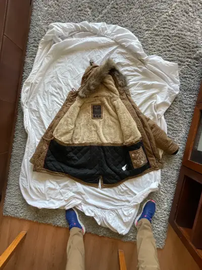 Parka marrón con capucha - miniatura 3