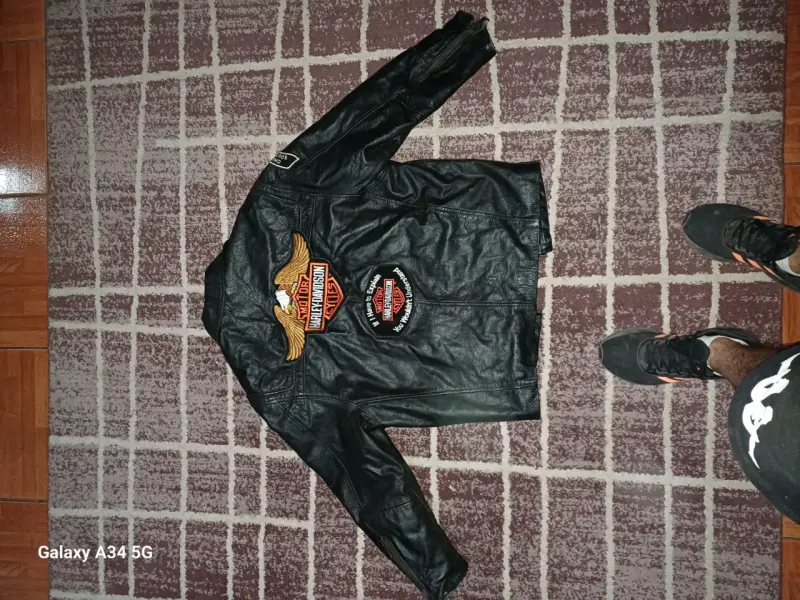 Chaqueta de cuero con parches - 2