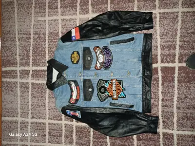 Chaqueta denim con mangas de cuero - miniatura 2