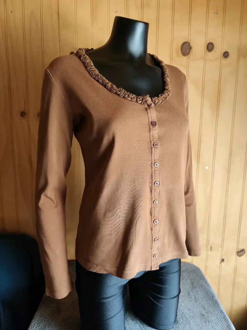 Polera  marrón manga larga - 2