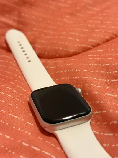 Apple Watch Series 5 blanco - miniatura 1