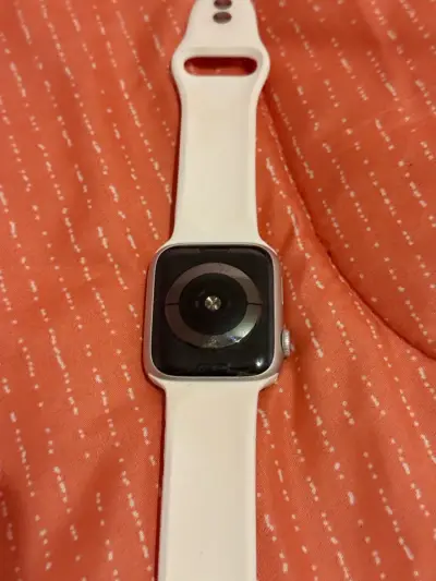 Apple Watch Series 5 blanco - miniatura 4