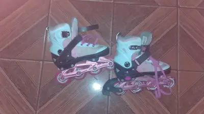Patines blancos en línea usados - miniatura 4