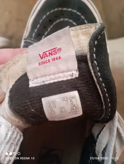 Zapatillas Vans negras usadas - miniatura 3