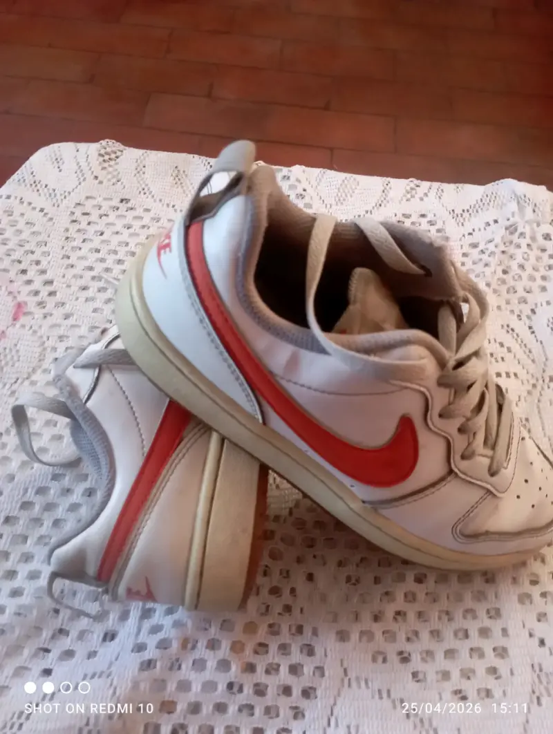 Zapatillas deportivas blancas - 1