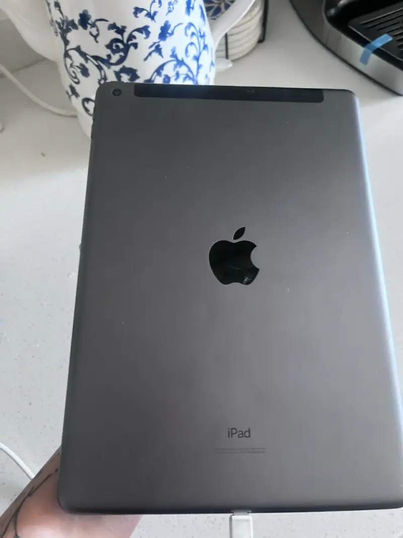 iPad - 1