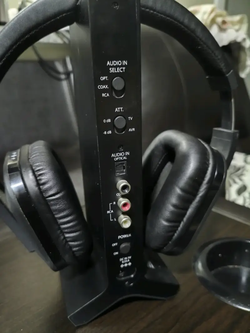 Auriculares inalámbricos con base - 1