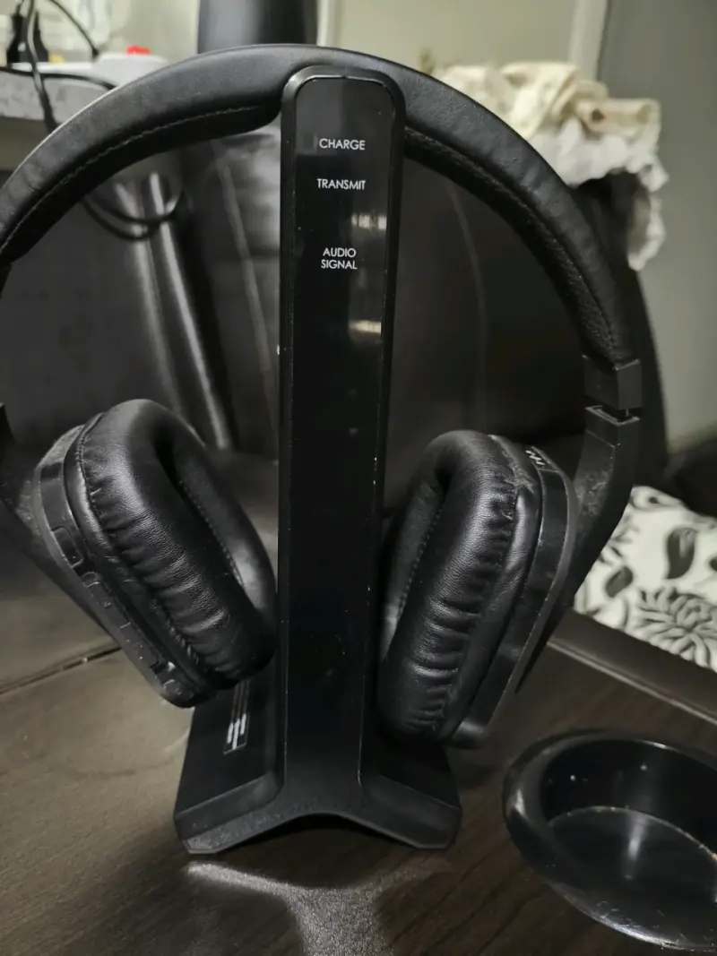 Auriculares inalámbricos con base - 2