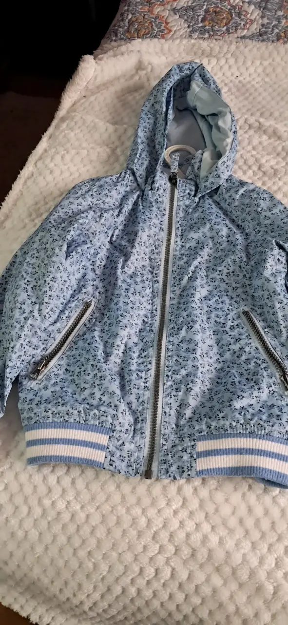 Chaqueta impermeable floral azul - 1