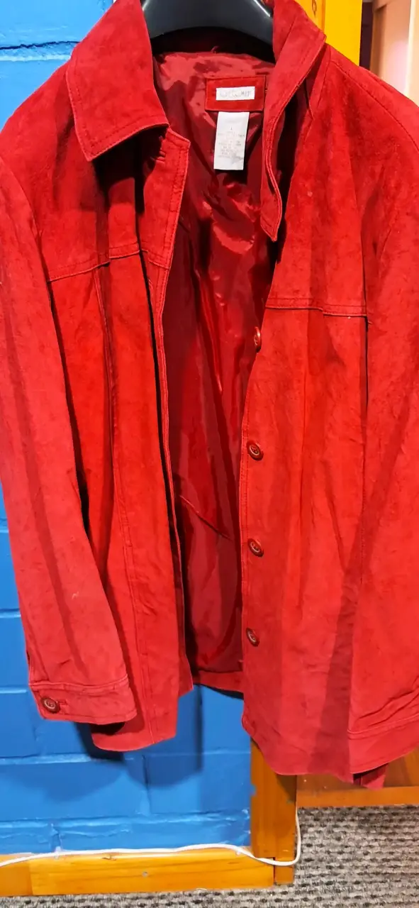 Chaqueta de gamuza roja