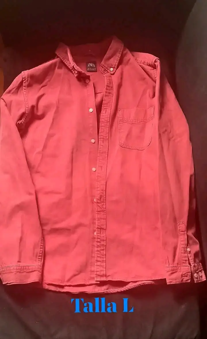 Camisa roja talle L Zara